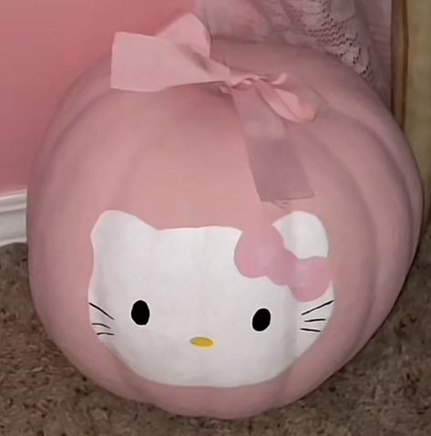 Halloween Room Decor Pink, Coquette Halloween Aesthetic, Girly Autumn, Kitty Pumpkin, Hello Kitty Pumpkin, Pumpkin Cravings, Fall Feeling, Pink Autumn, Coquette Halloween