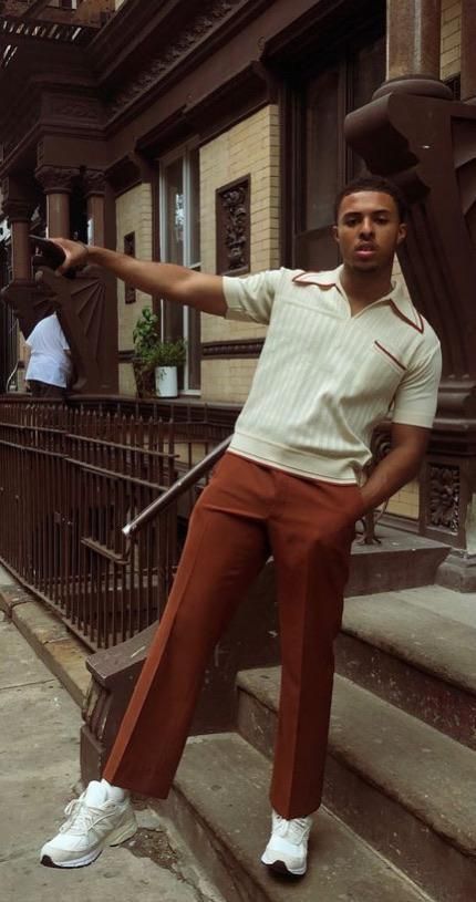 70s Outfits Men, 70s Fashion Men, Look 80s, Moda Afro, 70s Outfits, Tops Short Sleeve, Mens Outfit Inspiration, Polo Tees, Mens Fashion Streetwear