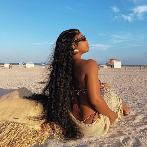 Beach Dress Photoshoot, Cute Vacation Outfits, Loose Deep Wave, Living Life To The Fullest, Beach Wave Hair, Vacay Outfits, Vacation Mood, Vacation Looks, Deep Wave Hairstyles