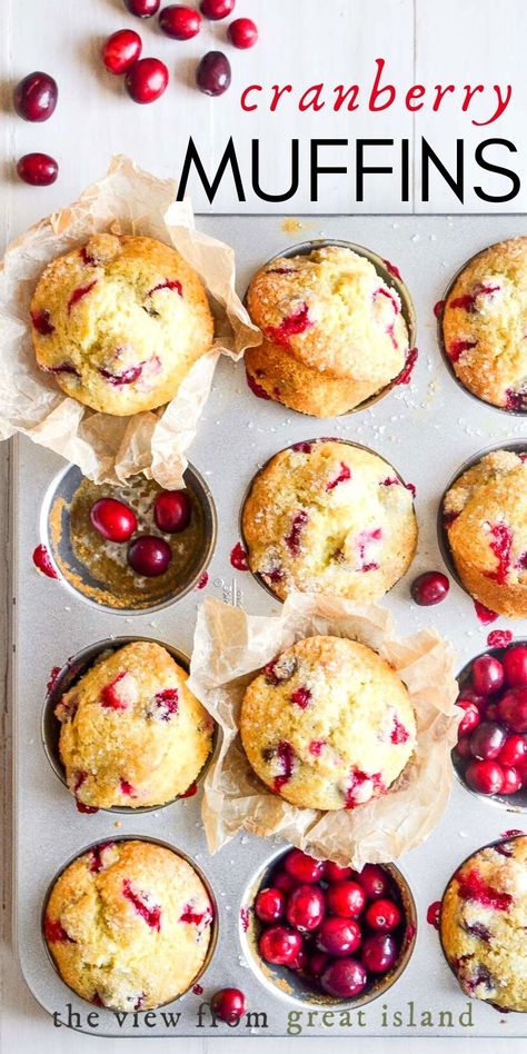 Fresh Cranberry Muffins are loaded with tangy pops of cranberry ~ the color and flavor of fresh cranberries are unrivaled in the food world, if you ask me. This easy one bowl recipe proves that comfort food can definitely be bright and fresh!rn#muffins #cranberries #breakfast #quickbread #Christmas rn Cranberry Almond Muffins, Cranberry Blueberry Muffins, Things To Do With Fresh Cranberries, Real Cranberry Recipes, Recipes With Whole Cranberries, Cranraisin Recipes, What To Do With Cranberries, Cranberry Yogurt Muffins, Dried Cranberry Muffins