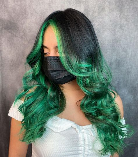 Green Hair Ideas, Black And Green Hair, Neon Green Hair, Emerald Green Hair, Romantic Waves, Long Shag Hairstyles, Trendy Bob Hairstyles, Sassy Haircuts, Black Combination