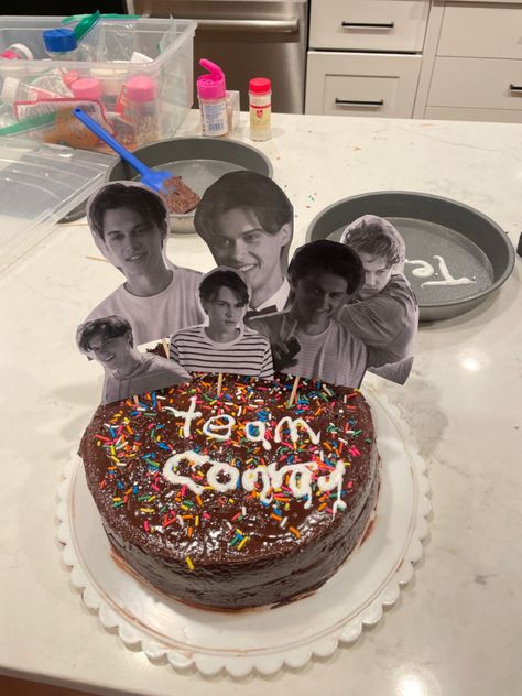 #cakeinspiration #friends #teamconrad #thesummeriturnedpretty #chrisbriney Team Conrad, 19th Birthday, Dream Cake, Cake Inspiration, Birthday Theme, Baking Recipes, I Love You, Love You, I Love