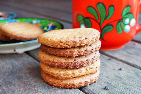 Tea Biscuit Cookies, Homemade Tea Biscuits, Healthy Tea Biscuits, English Biscuits Recipe, British Tea Biscuits, Rich Tea Biscuits Recipes, English Tea Cookies, English Biscuits British, English Tea Cookies Recipe