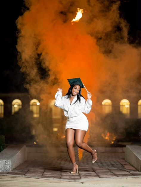 Graduation Photo Ideas Black Women, Senior Picture Ideas Black Women Outside, Graduation Photo Shoot Black Women, Black Woman Graduation Pictures, Graduation Picture Ideas Black Women, Graduation Photoshoot Ideas Black Women, College Graduation Pictures Black Women, Phd Photoshoot, Graduation Outfit Ideas Black Women