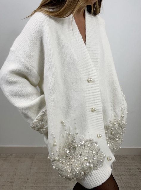 Vinter Mode Outfits, Dress With Tights, Embellished Cardigan, Áo Len Cardigan, Oversized Cardigan, Knit Fashion, Ivory White, Winter Fashion Outfits, Sweater Sleeves