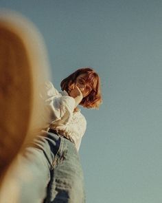 | photographer inspiration | photographer idea | film photography ideas | #Photography #Photographers Natural Light Portrait Outdoor, Casual Product Photography, Mindfulness Photoshoot, Evocative Photography, Long Balayage, Photography Artistique, Selfie Snapchat, Balayage Hairstyles, Shotting Photo