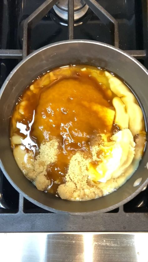 Soft Caramel Recipe Homemade Caramel Sauce Recipe, Baklava Blondies, Soft Caramel Recipe, Soft Caramels Recipe, Carmel Recipe, Baking Shop, Caramel Sauce Recipe, Caramel Recipe, Easy Caramel