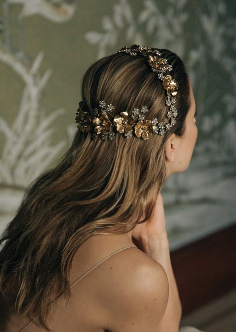 Rose Hair Accessories, Rose Gold Hair Accessories, Hair Accessories Gold, Bridal Hair Down, Floral Wedding Hair, Crystal Hair Vine, Gold Hair Accessories, Jennifer Behr, Wedding Makeup Looks