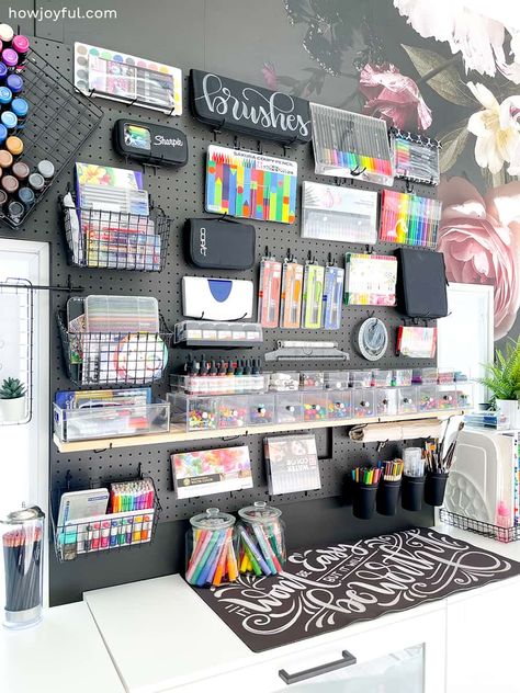 Creativity Room Office, Art Office Studio Craft Storage, Reading And Craft Room, Art Area Organization, Wall Storage Craft Room, Garage Craft Room Ideas Diy, Craft Room Wall Decor Ideas, Craft Room Wallpaper, Vintage Craft Room Organization