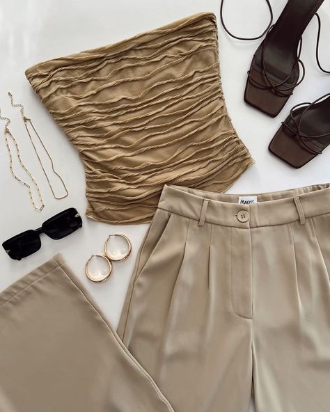 Archer Pants, Flat Lay Photography Fashion, Flatlay Clothes, Cute Beach Outfits, Heels Brown, Womens Knit Tops, Flats Outfit, Flatlay Styling, Hoop Earrings Gold