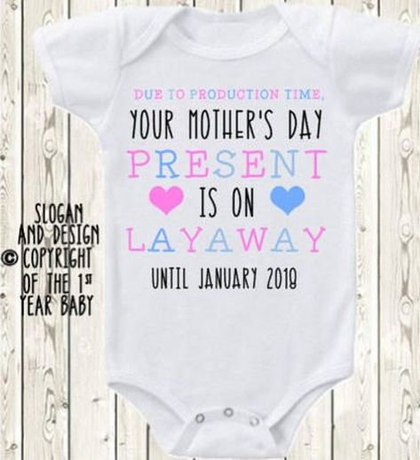 16 Mother's Day Pregnancy Announcement Ideas - Just Simply Mom Gift For New Grandma, Grandma Pregnancy Announcement, Gifts For New Grandma, Pregnancy Reveal Gifts, Baby Announcement Onesie, Announcement Onesie, Pregnancy Announcement Onesie, Baby Announcement Shirts, Pregnancy Announcement Gifts