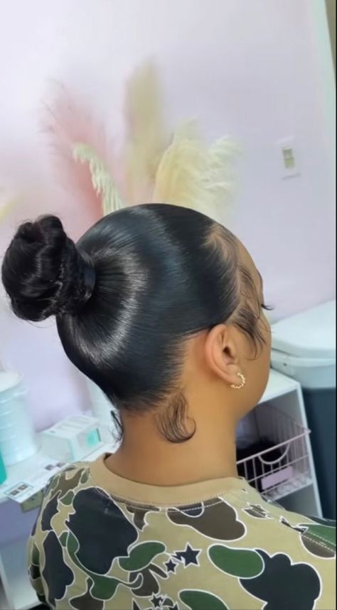 Back Bun Hairstyles Black Women, 2 Buns Hairstyle Black, Sleek Bun Black Women, Sleek Back Bun, Bun Hairstyles For Black Women, Finger Waves Short Hair, Weave Ponytail Hairstyles, Sleek Ponytail Hairstyles, Knot Bun