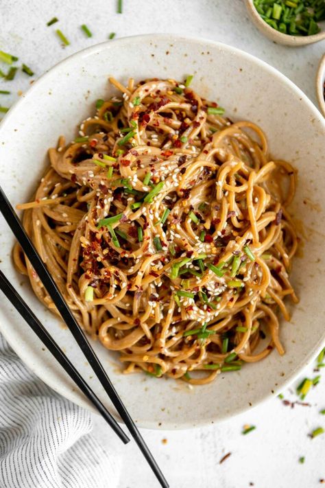 Tahini Meals, Vegan Fodmap, Tahini Noodles, Quick Healthy Dinner Ideas, Noodles With Vegetables, Sesame Noodle, Sesame Noodles Recipe, Sesame Tahini, Soba Noodles Recipe