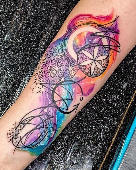 Behind Arm Tattoo Women, Divinity Tattoo, Colorful Mandala Tattoo, Geometric Watercolor Tattoo, Tattoo Smart, Tattoo Mafia, Tattoo Fixes, Honeycomb Tattoo