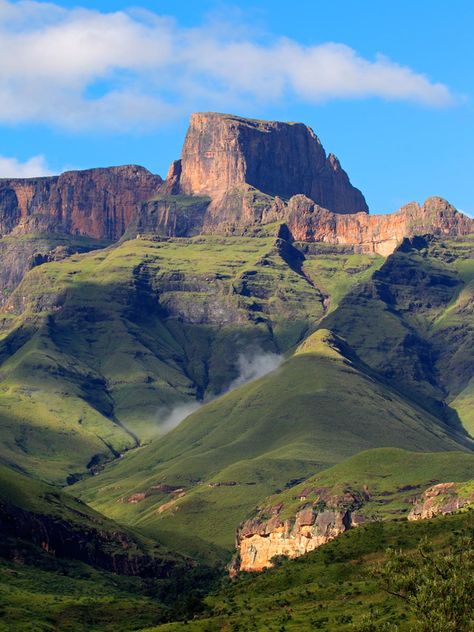 South Africa Road Trips, South Africa Photography, Drakensberg Mountains, Photography Museum, Africa Vacation, Africa Photography, Reggae Artists, Africa Destinations, Pattern Painting