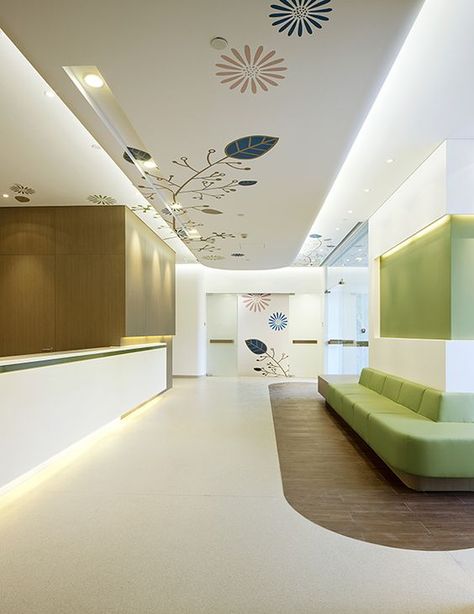 clinic design ideas 10 Hospital Reception, Healthcare Interior Design, Medical Office Design, Hospital Architecture, Healthcare Architecture, Cabinet Medical, Clinic Interior Design, Hospital Interior, Dental Office Design