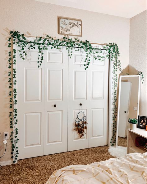 Vines Around Closet Door, Vines Around Door Bedroom, Vine Closet Door, Vines Placement Ideas, Fake Ivy On Curtains, Vines On Mirror Bedroom, Minimalist Bedroom With Vines, Ivy Mirror Decor, How To Decorate Vines In Your Room