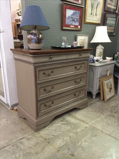 Coco Annie Sloan Chalk Paint, Annie Sloan Coco Furniture, Tan Chalk Paint Furniture, Annie Sloan Chalk Paint Coco, French Chic Paint, Refinish Table, Annie Sloan Coco, Coco Chalk Paint, Repainted Furniture