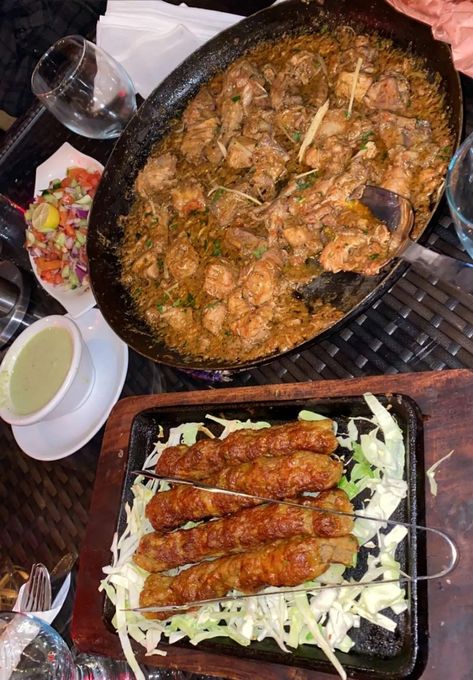 Pakistani Food Snapchat, Desi Food Snapchat, Cafe India, Organic Grocery Store, Delicious Food Image, Afghan Food, Afghan Food Recipes, Eating Food Funny, Australia Beach