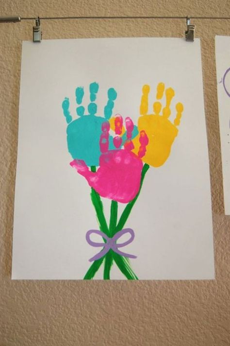 Simple Easter Crafts, Spring Toddler Crafts, Diy – Velikonoce, Hand Print Flowers, Spring Crafts Preschool, Easter Crafts Preschool, Easter Crafts For Toddlers, April Crafts, Easter Arts And Crafts