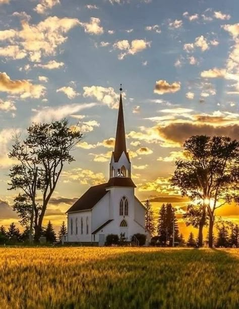 Sunday Blessings, Abandoned Churches, Old Country Churches, Church Pictures, Beautiful Churches, Take Me To Church, In His Presence, Old Churches, Country Church