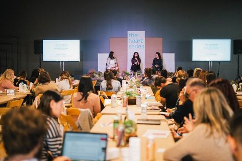 Events For Changemakers: 7 Social Impact Conferences To Attend In 2018 // The Heart Series Social Event Aesthetic, Social Events Aesthetic, Business Event Photography, Socialising Aesthetic, Conference Photoshoot, Events Wallpaper, Conference Aesthetic, Event Photography Ideas, Conference Photography