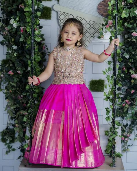 Langa Designs Indian Dresses, Kids Lehangas Designs Latest, Kids Langa Blouse Designs Latest, Kids Pattu Pavadai Designs Latest, Latest Baby Dress, Traditional Baby Dresses, Golden Blouse Designs, Pattu Pavadai Designs, Pattu Langa