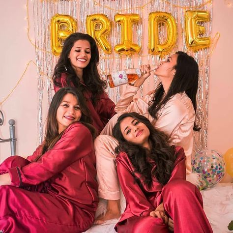 Spinster Party Ideas, Spinster Party, Bridal Shower Photography, Bachelorette Party Photo, Bridesmaid Photoshoot, Bride Photos Poses, Bridal Photography Poses, Indian Bridal Photos, Party Photoshoot