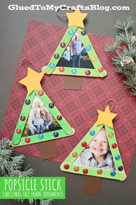 Popsicle Stick Christmas Tree Frame Ornaments - Kid Craft Stick Christmas Tree, Diy Jul, Christmas Crafts For Toddlers, Preschool Christmas Crafts, Ornament Craft, Christmas Kindergarten, Kids Christmas Ornaments, Christmas Arts And Crafts, Aktivitas Montessori