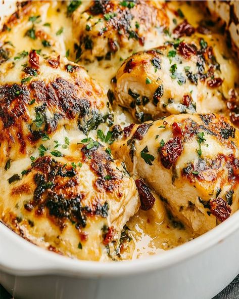 The Cuisine Mile Tuscan Chicken Bake, Baked Tuscan Chicken, Optimal Recipes, Chicken Delight, Chicken Spinach, Chinese Cooking Recipes, Chicken Bake, Tuscan Chicken, Gluten Free Cheese