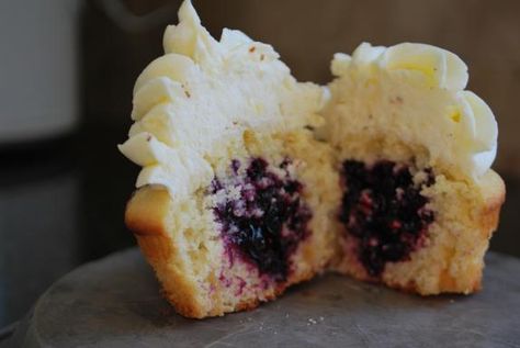 Yummy! Blueberry filled lemon cupcakes! I used the recipe for the cupcakes from this site, and the lemon buttercream recipe from the Naturally Ella lemon/blueberry cupcakes. I might omit the blueberry because you just didn't taste it all that much with how zesty and lemony the cupcakes and frosting were. The cupcakes were like light little sponge cakes. SO nummy! Very light and fluffy. Would be the perfect dessert with a lemon glaze and strawberries in the summer. Lemon Blueberry Cupcakes, Blueberry Filling, Cupcakes Filled, Ideas Cupcakes, Blueberry Cupcakes, Blueberry Pie Filling, Yoghurt Cake, Lemon Buttercream, Filled Cupcakes