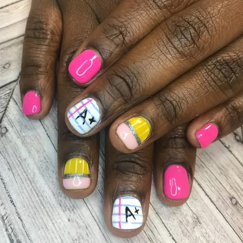 Nail Design Back To School, Back To School Nails Dip Short, Back To School Kid Nails, Nails For Teachers Back To School, Back To School Manicure Ideas, Teacher Nails Short, Back To School Nails For Little Kids, Back To School Kids Nails, 1st Day Of School Nails