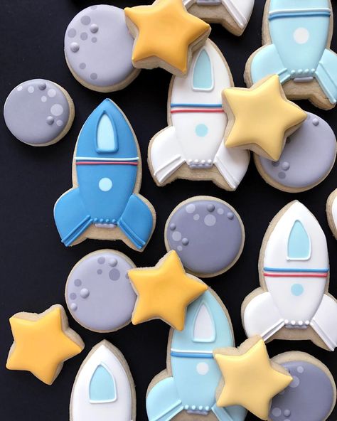 Space Birthday Party Food, Rocket Party, Galaxy Party, Astronaut Birthday, Space Theme Party, Outer Space Birthday, Space Birthday Party, Space Birthday, Space Party