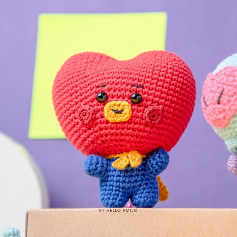 Tata Bt21, Pola Amigurumi, Kawaii Crochet, Crochet Flower Tutorial, Fun Crochet Projects, Half Double Crochet, Crochet Dolls, Amigurumi Crochet, Cute Crochet