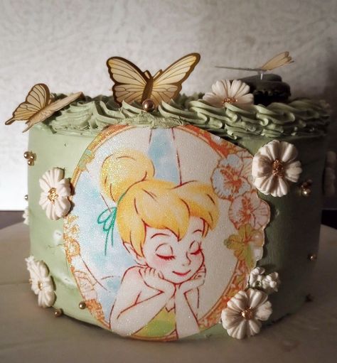 Tinker Bell Cake Ideas, Tinkerbell Cake Ideas, Tinkerbell Birthday Party Ideas, Bolo Tinker Bell, Tinker Bell Party, Tinker Bell Cake, Tinkerbell Cake Topper, Tinkerbell Theme, Tinkerbell Birthday Cakes