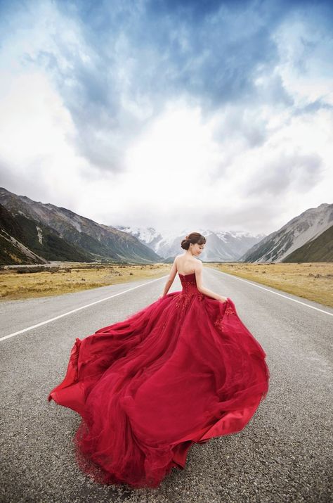 bride red wedding dress mountain Wedding Dress Mountain, Red Colour Dress, Colored Wedding Gowns, Debut Photoshoot, Red Wedding Dress, Pre Wedding Poses, Red Wedding Dresses, Fashion Photography Inspiration, Red Gowns