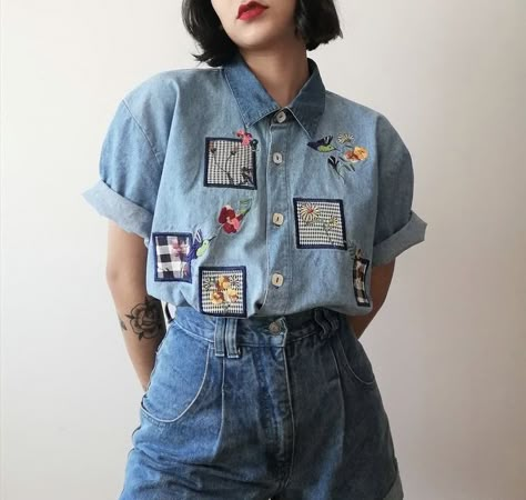 Denim Blouse Outfits, Denim 2024, Denim Shirt Outfit, Clothes Embroidery, Embroidered Denim Shirt, Denim Embroidery, Embroidery On Clothes, Denim Blouse, Embroidered Denim