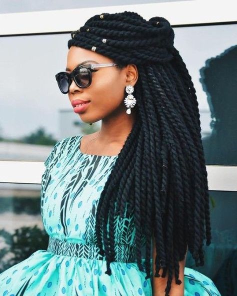 Yarn Twists Ponytail Braid Hairstyles For Black Women, Middle Aged Women Hairstyles, Wedge Hairstyles, Bouffant Hair, Asymmetrical Hairstyles, Shoulder Hair, Hair Styles 2017, Funky Hairstyles, Hairstyles For Black Women