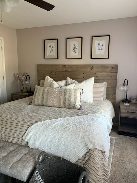 Bed Headboard Ideas Wooden, Large Wood Headboard Bedroom, Shiplap Wall Headboard Ideas, Diy Headboard Shiplap, Homemade Headboards Wood, Shiplap Bed Frame Diy Headboards, Wall Mounted Headboard Diy Wood, Diy Head Bed Board, Farmhouse Wood Headboard