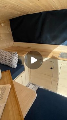 Vivaro Camper, Petit Camping Car, Vw Bus Interior, Camper Beds, Bus Interior, Van Conversion Interior, Dodge Van, Van Life Diy, Mini Camper