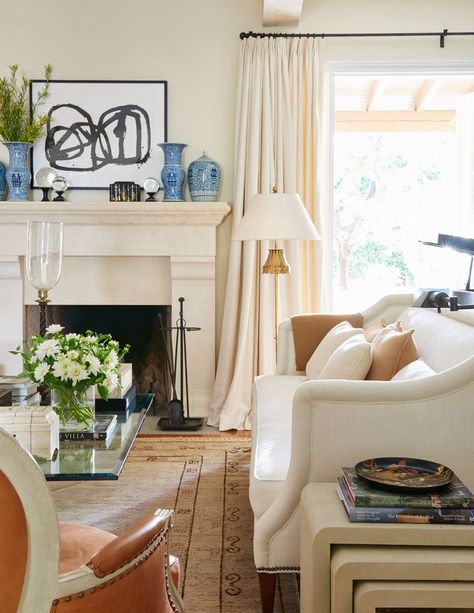 art, black, white, blue, ginger, jar, vase @markdsikes Mark D Sikes, Bedroom Remodel, Pacific Palisades, Traditional Living Room, Fireplace Mantle, Cheap Decor, A Living Room, Formal Living Rooms, Facades