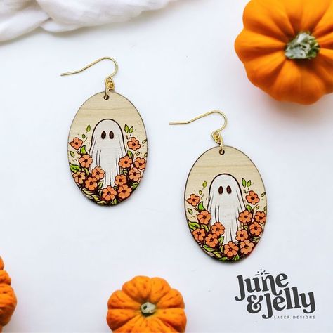 Unleash creativity through DIY laser engraver projects designed specifically for fall and Halloween fun—perfect activities that inspire artistry while celebrating the season! Ghost Flower, Rings Acrylic, Diy Laser Engraver, Boho Halloween, Laser Cut Wood Earrings, Laser Cut Wood Crafts, Initial Earrings, Halloween Craft, Earring Collection