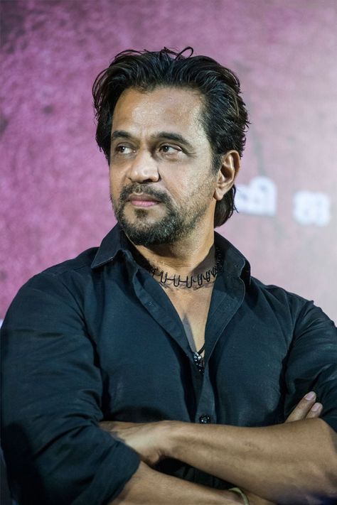 Arjun Sarja, Romantic Drama Film, Romance Film, 2012 Movie, Kannada Movies, Indian Cinema, Best Supporting Actor, Actor Picture, Romantic Drama