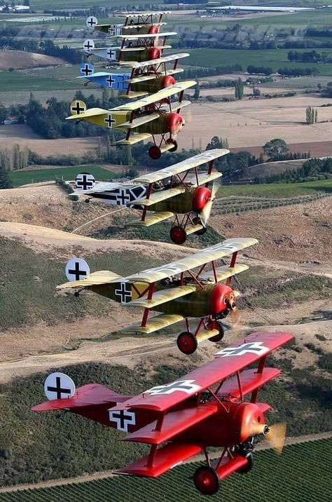 Ww1 Airplanes, Ww1 Planes, Luftwaffe Planes, Avion Rc, Aircraft Images, Wwii Fighter Planes, Ww1 Aircraft, Wwii Airplane, Old Planes