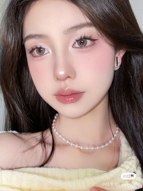 Makeup Asia, Makeup Layout, Makeup Ulzzang, Contouring Makeup, Sparkly Makeup, Doll Eye Makeup, Eye Makeup Styles, Ulzzang Makeup, Eye Makeup Pictures