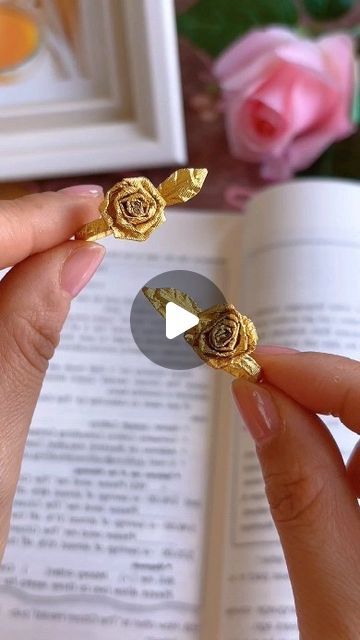 Rings Making Ideas, Diy Rose Ring, How To Make Ring With Paper, How To Make A Rose, How To Make Paper Rings, How To Make A Ring, Paper Rings Tutorial, Paper Jewelry Diy, Rose Ring Tutorial