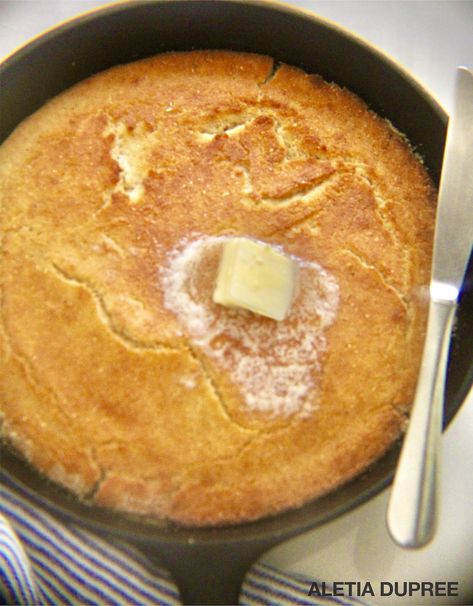 Southern Buttermilk Cornbread - Aletia DuPree Cornbread Recipe From Scratch, Homemade Cornbread Recipe, Easy Homemade Cornbread, Southern Cornbread Recipe, Easy Cornbread Recipe, Best Cornbread Recipe, Cornbread Recipe Sweet, Buttermilk Cornbread, Cornbread Easy