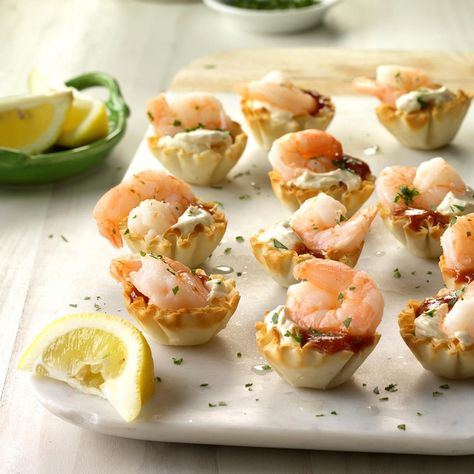 30 Easy Shrimp Appetizers Cold Shrimp Appetizers, Shrimp Appetizers Easy, Cold Shrimp, Shrimp Appetizer Recipes, Ensalada Caprese, Sauce Cocktail, Queso Brie, Tartlets Recipe, Progressive Dinner