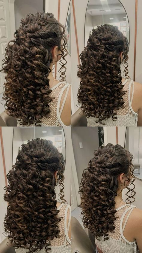 21 CURLY HAIRSTYLES FOR FORMAL OCCASIONS- #Curly #Formal #Hairstyles #Occasions Check more at https://howcandothis.com/hairstyleideas/21-curly-hairstyles-for-formal-occasions-2/ Pink Quinceanera Hairstyles, Tiara Hairstyles Open Hair, Naturally Curly Wedding Hair Half Up, Curly Hairstyles Down Natural Curls, Curly Hairstyle For Prom, Curly Hair For Prom, Mexican Hairstyles With Flowers, Updo Hairstyles Curly Hair, Curly Hair Styles For Wedding