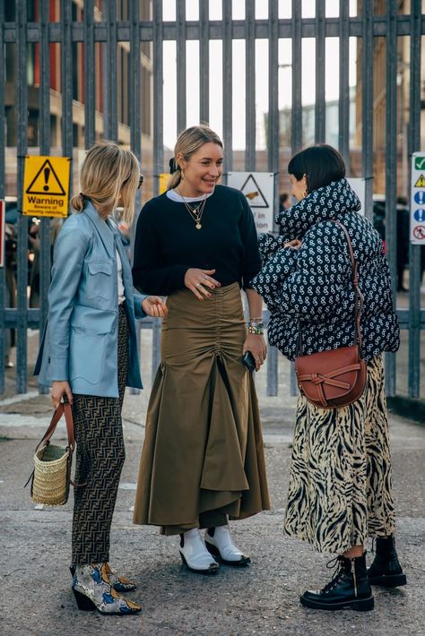 London Fashion Week Day 4 | London Fashion Week Street Style Fall 2019 | POPSUGAR Fashion Photo 22 Lucy Williams Style, Lucy Williams, London Fashion Week Street Style, Fabulous Style, Popsugar Fashion, Stil Inspiration, Looks Street Style, Autumn Street Style, Carrie Bradshaw